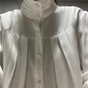 화이트가 블랙보다 더 화사함이 있네요.
목부분이 이쁘고