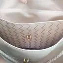 겉모습이 예쁜데 속도 알찬 백입니다.
짜밈이 더 예쁜 