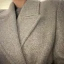 좀. 많이큰듯 한데 핏이랑 헤링본스타일이 필요햇는데
디