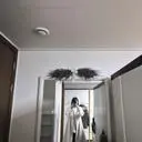 음... 단추 잠그면 해비 해 보이네요 ~
실내에서 두