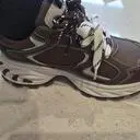 신발 정말 가볍고 편해요
디테일도좋고 너무 가벼워서 굽