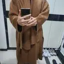 일단 지브링 원단이라 고급지고 흔하지 않은 디자인과 머