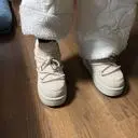 막내딸이 맨날 여름 슬리퍼 신고 다녀서 이 신발을 구입