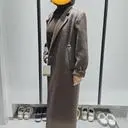 오버핏 코트가 익숙하지 않아 어색하네요. 어깨도 크고 