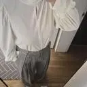 아이보리 화사하니 이뻐요
목뒷 콩단추 불편해요
콩단추 