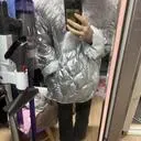 커도.너무 커서 살짝 실망. .허리끈이라도 있었음하는 