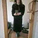 아우터안에입기 좋은 두께네요
카라가 밝은색이라 얼굴이 