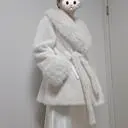 페이크 퍼인데도 리얼 못지않은 부드러운 촉감과 자연스러