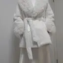 페이크 퍼인데도 리얼 못지않은 부드러운 촉감과 자연스러