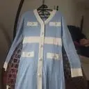 겨울에 입기에는 얇은감이 있지만
따뜻할때에는 이너로 입