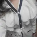 블랙이 덜부해보이고 예쁠거같아요
크림도 화사해보며서 나