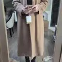 카멜 색상 코트 없었는데 블프때 너무 잘산것 같아요~!