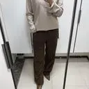 촉감이 진짜 찐 좋아서 겨울 내내 잘 입혀질 것 같은 