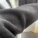 코트무거우면 너무 싫은데 가볍고 핏 좋습니다. 깔끔하니