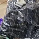 따틋하고 퍌이 넉넉해서 이너 충분히 입을수있어요
깔끔하