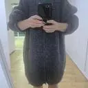 조금 크긴하지만 디자인이랑 색상다. 맘에들어요
예쁩니다