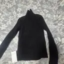 그레이와블랙두개 함께 구매했어요 검정은 그래도 부해보이