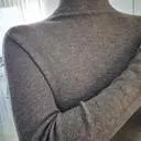 딱 상체 몸매라인 그대로 드러나는 폴라 티셧입니다 기장