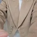 짧은 자켓이 없어서 구매했어요 길이가 넘짧지도 않고 길