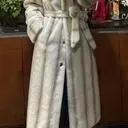 베이지 컬러 넘 고급스럽고 이뻐요
눈밭에 굴러도 될 정