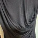 이티셔츠 하나만으로 존재감 이 나는 스타일리쉬한 옷이에