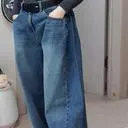 이 바지는 생각보다 허리도 넓고 골반 부분도 넉넉하며,