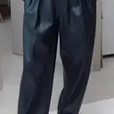 이 바지는 라인이 정말 예쁜 것 같아요. 딱 제가 좋아