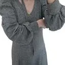 넥부분이 좀 파인 느낌이지만 어깨가 봉긋해서 여리여리해