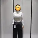 많이 두껍지는 않고 가을, 겨울 이너로 입기 좋은 두께