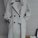 넘 멋스럽게 입을수있는코트예요
고급지고 어디에입어도 다