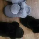 귀엽고 따듯하네요.
집에서 신는 실내화라 
약 간 크게