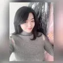 어깨트임이너무이쁩니다.답답해보이지않아요.여성스럽고이쁩니