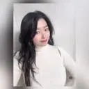 3컬러다구입했어요.코트안에받쳐입기좋아요.디자인이특이해서