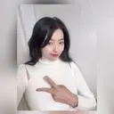 3컬러다구입했어요.코트안에받쳐입기좋아요.디자인이특이해서