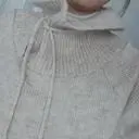 끈이 이옷에 한수에요
목부분은 이쁜데
까끌거림 있는 소