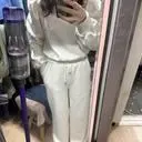 아이보리에 아무코트나 입어도 될거같아. 원픽. .
아까