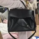 모임 있어서 정장에 들어 줬는데 너무 이뻤어요 캐주얼에