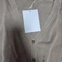 블랙이랑 같이 구매했어요.
좋은소재의 니트 가디건 착한