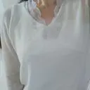 많이 비치고 맨살엔 살짝 고슬거리는 느낌있어요
넉넉해서