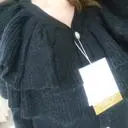 프릴좋아해서 아이보리 샀다가 너무맘에들어서 이번에 블랙