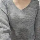 가벼운 니트가 입고 싶어서 샀어요 정말 가벼워서 옷을 