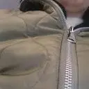 여기저기 다잘어울려요
따뜻하고 교복처럼 입고다니네요 
