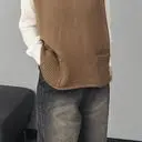 베스트니트에 레이어드해 착용했는데 너무 찰떡이네요.
얇