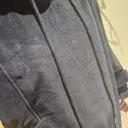 어깨과하지않는 예쁜핏이예요~  부드럽고 좋아요 편하게 