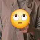 길이가  살짝 긴듯하지만 박시한 느낌으로 이 옷 저 옷