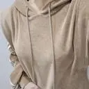 색감이 예뻐 보여서 베이지로 주문했어요.
맨날 블랙, 