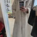 편하게 입을수 있는 퍼코트입니다.
가격대비 좋은 상품같