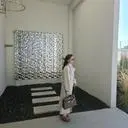 오버핏이예요
표면이
조금고르지는않아요
멋스럽게
입을수있