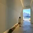 오버핏이예요
표면이
조금고르지는않아요
멋스럽게
입을수있