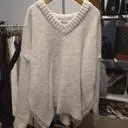 사이트에서 올라온 느낌과 같아요.
적딩히 루즈한 니트고